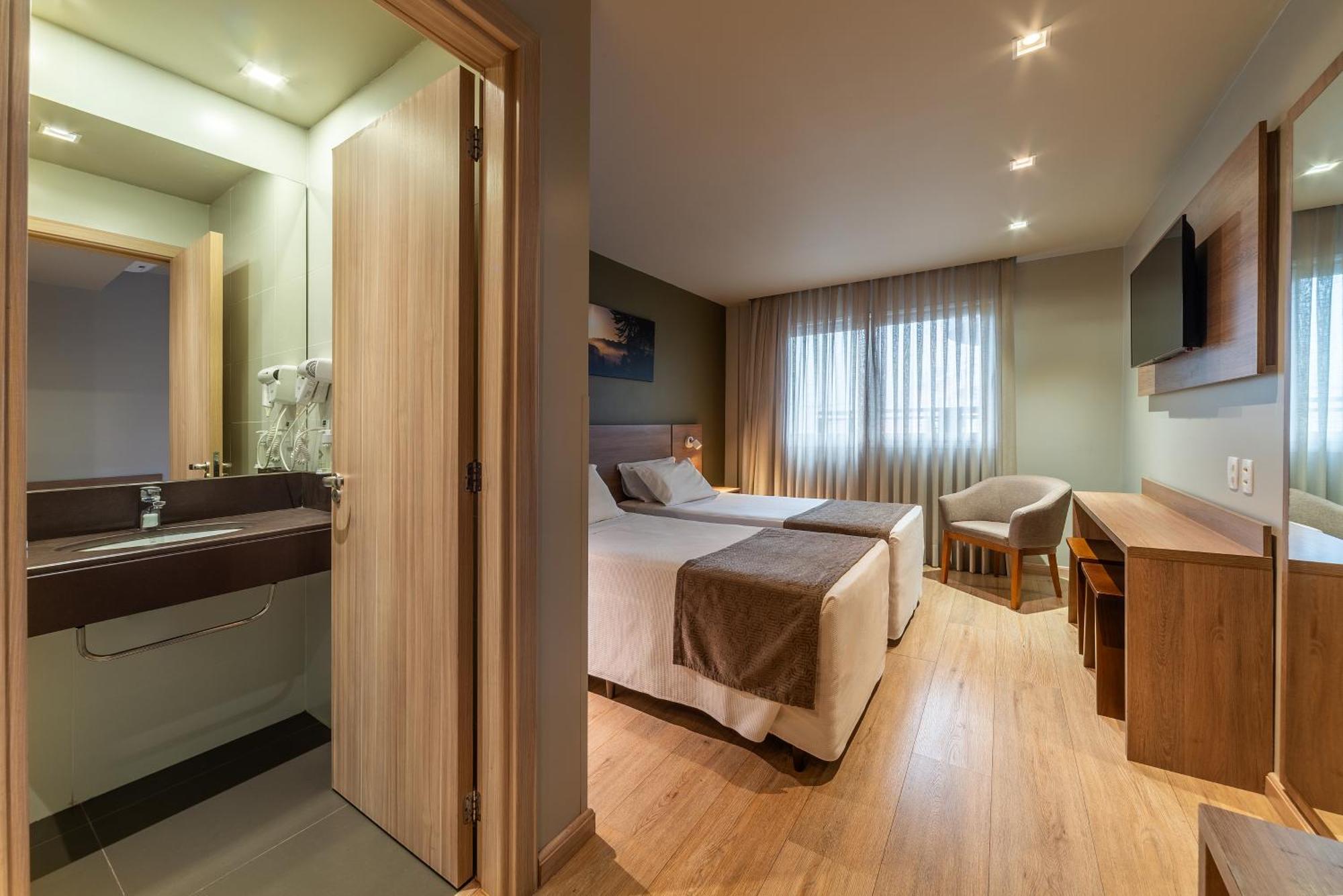 Hotel Laghetto Pedras Altas Грамаду Екстериор снимка
